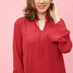 Robe à Volants Et Pinces Manches Longues Femme - Rouge | 3 SUISSES -Promos Robe Mirage Magasin robe a volants et pinces manches longues femme rouge 936487 2 1140x1140