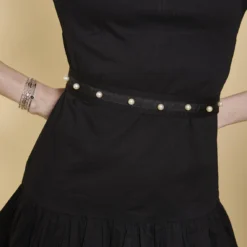 Robe Bas Volanté Manches 3/4 Gigot Et Ceinture Avec Perles Femme - Noir | 3 SUISSES -Promos Robe Mirage Magasin robe bas volante manches 34 gigot et ceinture avec perles femme noir 1051445 2 1140x1140