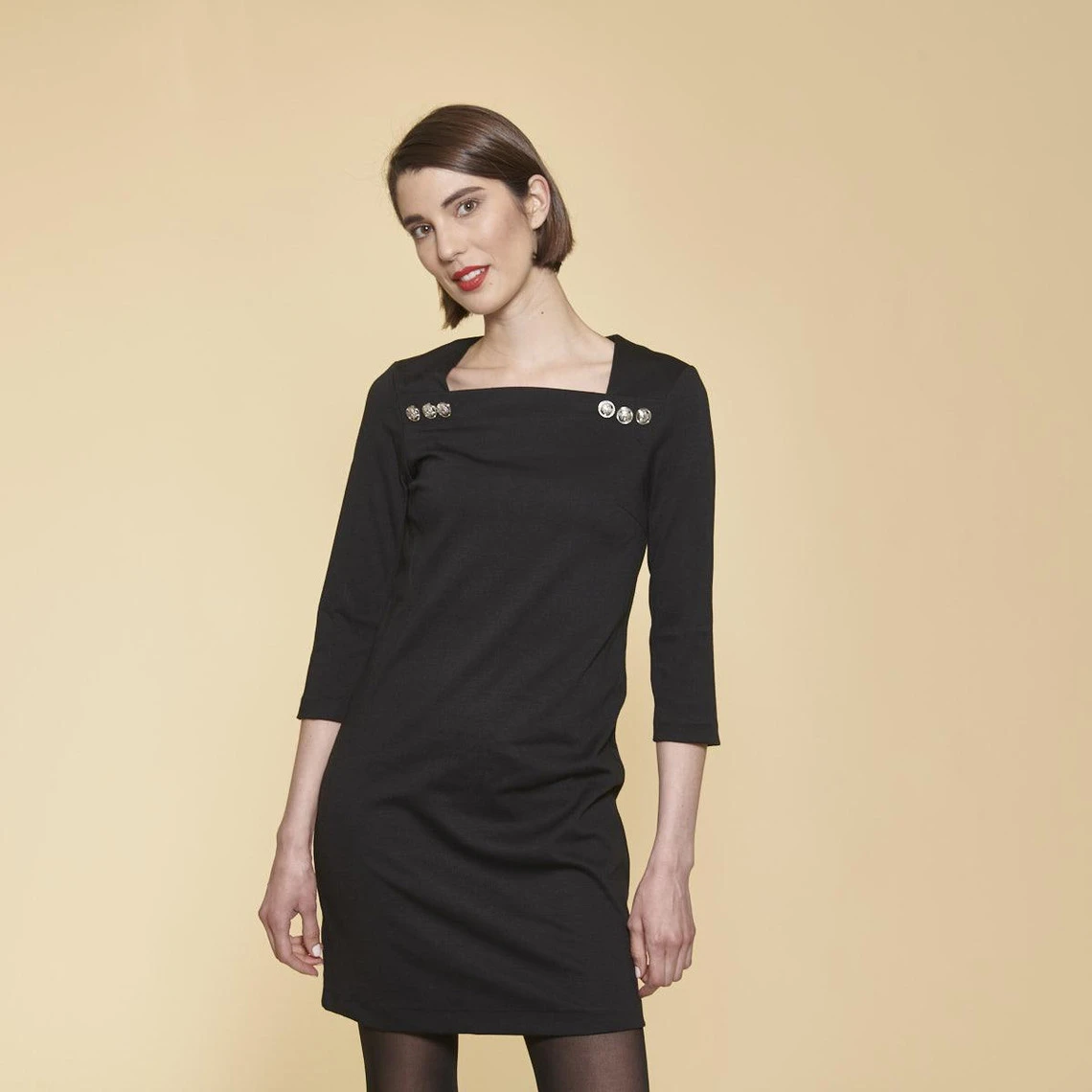 Robe Courte Manches 3/4 Boutons Fantaisie Femme - Noir | 3 SUISSES 4 Robe Courte Manches 3/4 Boutons Fantaisie Femme - Noir | 3 SUISSES – Image 2