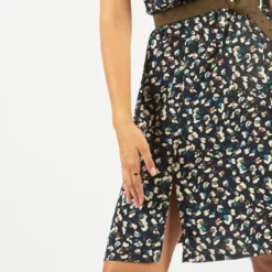 Robe Fleurie Mi-longue Cache-cœur Blues | Robe Courte 3 SUISSES -Promos Robe Mirage Magasin robe fleurie mi longue cache cur fendue 1179205 2 1140x1140