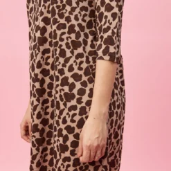 Robe Imprimée Asymétrique Manches 3/4 Femme - Marron | 3 SUISSES -Promos Robe Mirage Magasin robe imprimee asymetrique manches 34 femme marron 882975 2 1140x1140