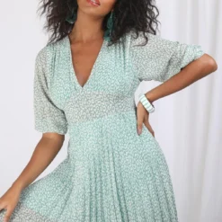 Robe Léopard Vert Cara | Robe Longue 3 SUISSES -Promos Robe Mirage Magasin robe leopard vert 1208135 3 1140x1140