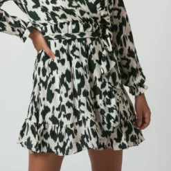 Robe Manches Longues Léopard Léo | Robe Courte 3 SUISSES -Promos Robe Mirage Magasin robe manches longues leopard leo 1237977 2 1140x1140